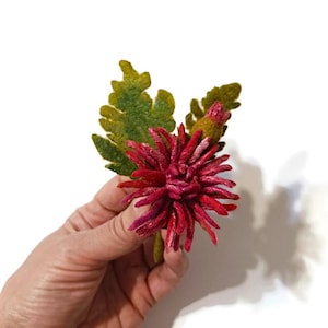 Felted flower Needle Aster brooch Magenta Colour Dark pink Felt Brooch