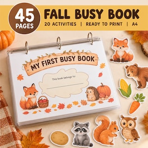 Può includere: Un libro di attività autunnale rilegato a spirale con 45 pagine e 20 attività. La copertina presenta un'insegna in legno con la scritta My First Busy Book, uno spazio per un nome e illustrazioni di una volpe, un riccio e una zucca.