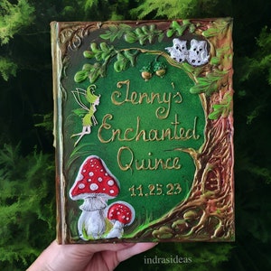 Libro degli ospiti e set di mele cotogne della foresta incantata, libro di accesso personalizzato, diario di compleanno con memoria vuota delle fiabe. Funghi, fate, gufo.