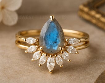 Pear Cut Labradorite Ring Gold, Blue Flash Gemstone Ring, Vintage Halo Engagement Ring, Unique Statement Ring, Jewellery Gift for Her