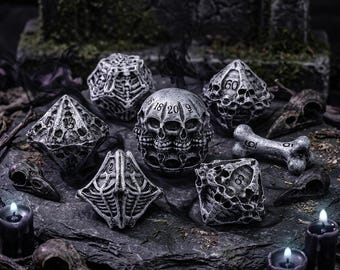 Skull Bone Dice Set, Gothic DND Dice, 7 Piece RPG Dice Set, Necromancer Polyhedral Dice, Dark Fantasy Dice for Dungeons and Dragons