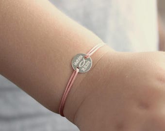 Personalisierter Taufschmuck – Babyarmband Kinderarmband mit Namen – Gravurarmband Fisch Symbol – Geschenkidee Taufe
