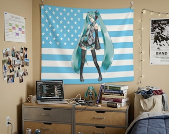 Tapiz de Hatsune Miku con la bandera estadounidense, decoración de pared de anime para dormitorio universitario, decoración de habitación Vocaloid, arte de pared con la bandera de EE. UU., regalo para fans de Miku.
