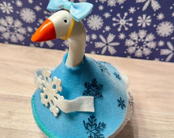 Ice Queen Desk Goose Outfit: Winter Snowflake Dress (Fits 7" Geese)