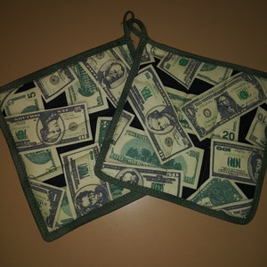 Hot Pad Pot Holder 2 pc Set Money theme