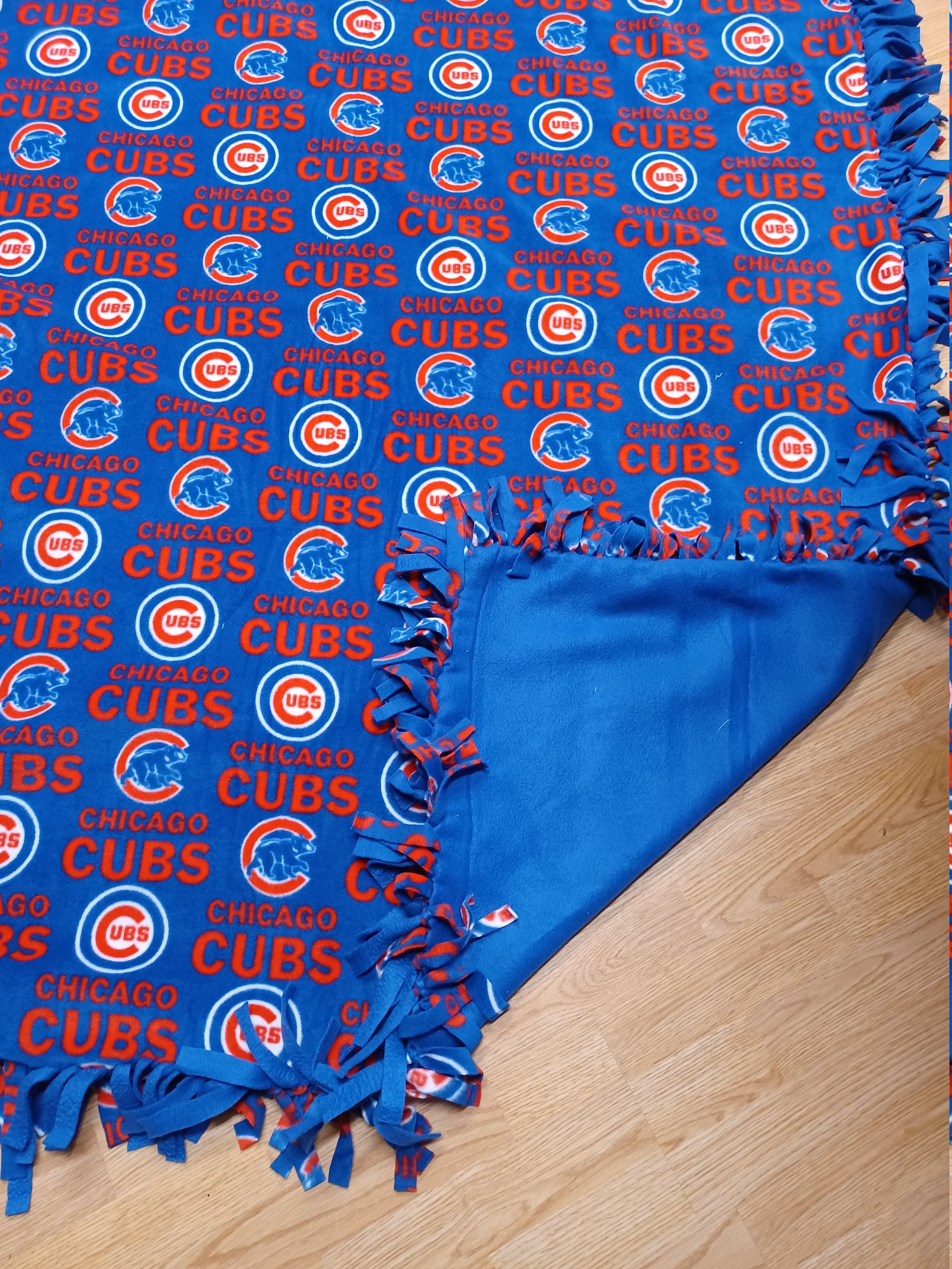 Chicago Cubs Fleece 2 Layer Tied Blanket 