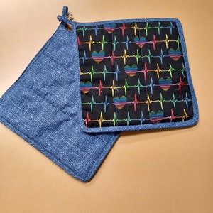 Rainbow Hearts Hot Pad Pot Holder Trivet 2 pc Set