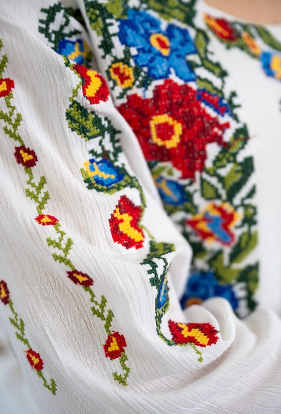 white embroidered folk dress White Folk Dress , Long Folk Embroidery Dress , Rich Embroidery Dress Woman Traditional Dress Fashion Dress Mother Gift Festival Dress Cool