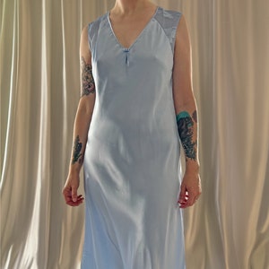 Vintage 90s Oscar de la Renta Nightgown // nightgown slip dress lingerie modest wedding classy honeymoon bridal shower anniversary