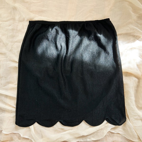 Vintage Fortune ILGWU half slip skirt - black scalloped hem
