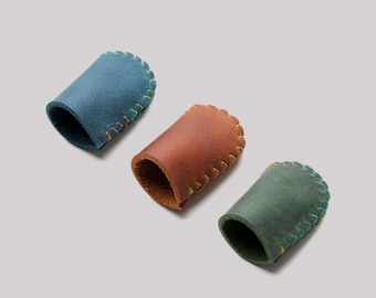Dedal de cuero, protector de dedos de cuero Crazy Horse, dedales protectores de costura hechos a mano, regalo para artesanos