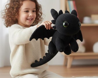 Wzór na szydełkowego smoka bezzębnego amigurumi: Nocna Furia (plik PDF) (pobranie cyfrowe)