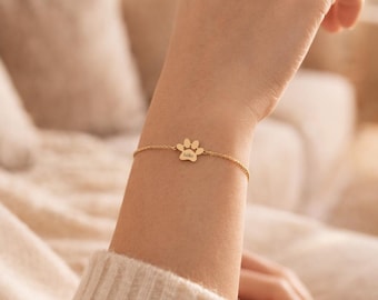 Personalized Engraved Dog Paw Bracelet, Pet Footprint Bracelet, Pet Keepsake Jewelry, Gift for Dog Lovers, Gift for Mom