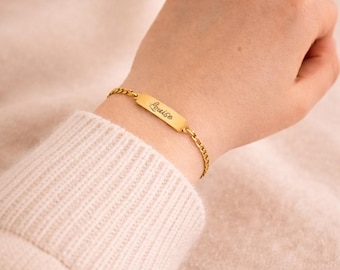 Personalized name bracelet for women – engraved stainless steel bracelet in gold or silver, minimalist jewelry, gift for women or men