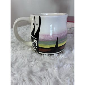 ネイティブアメリカン・ナバホ族スタイルのコーヒーマグカップ、手作りの陶器、アーティストのサイン入り、高さ3.5インチ