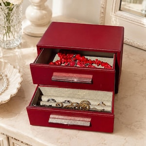 Caixa de joias vintage Jasper Conran em couro vermelho | Organizador de joias com 2 gavetas, estilo designer Y2K | Estojo para guardar joias