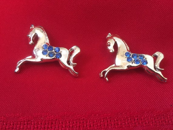 Pair of Vintage Rhinestone Horse Brooch - image 1