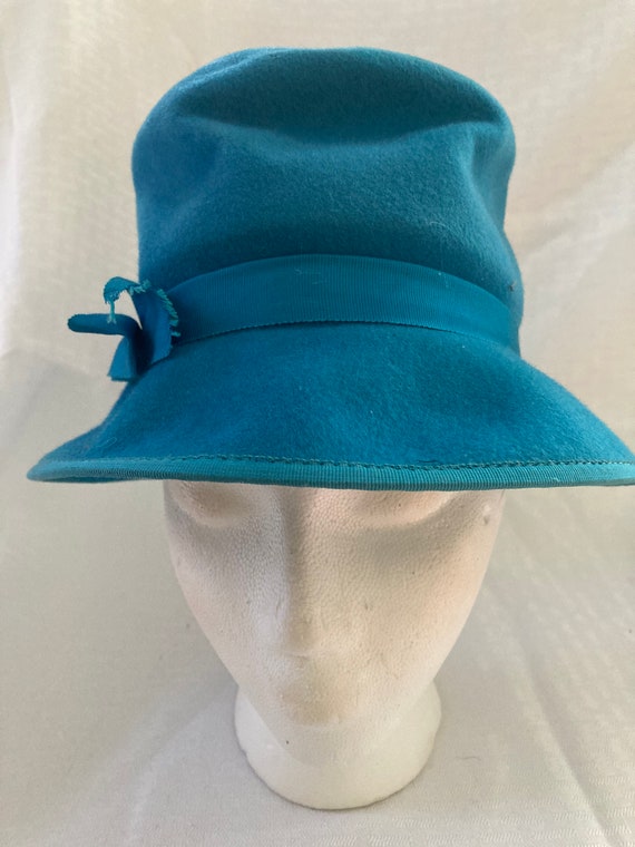 Vintage Henry Pollack Ladies Turquoise Zepher Felt