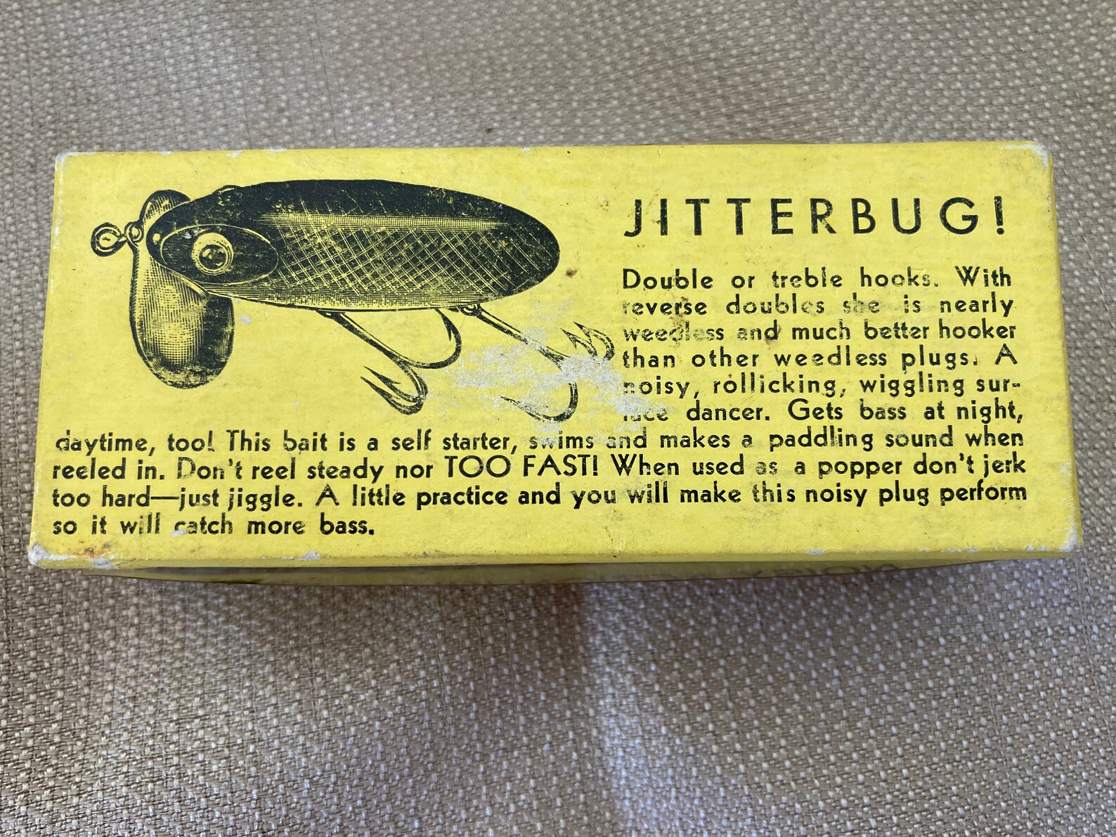 Vintage Jitterbug Fred Arbogast Yellow Silver V's Fishing Lure Wood