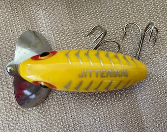 Vintage Jitterbug Fred Arbogast Yellow Silver V's Fishing Vintage Jitterbug Fred Arbogast Yellow Silver V's Fishing