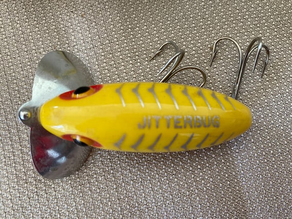 Vintage Jitterbug Fred Arbogast Yellow Silver V's Fishing Lure