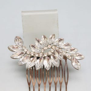 Vintage Rhinestone Hair Comb: Silver Swirl Design