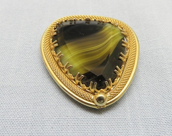 Vintage Green Givre Glass Brooch: Goldplated Retro Pin