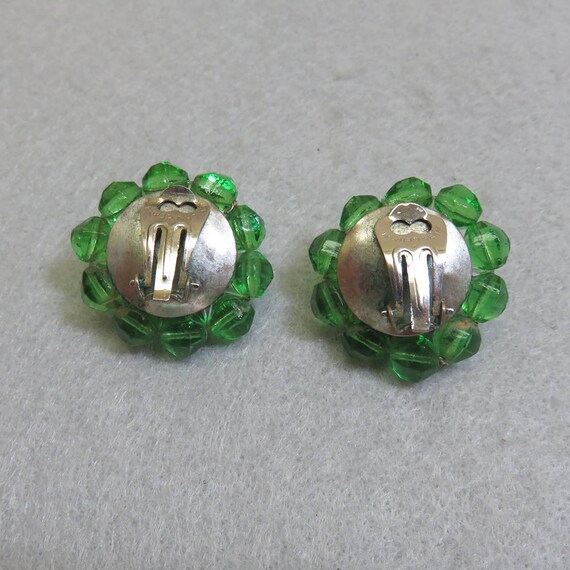 Vintage Green Glass and Pearl Clip On Beaded Earr… - image 3