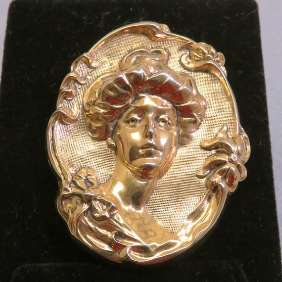 Gibson Girl Cameo Brooch , Victorian Inspired, Go… - image 1