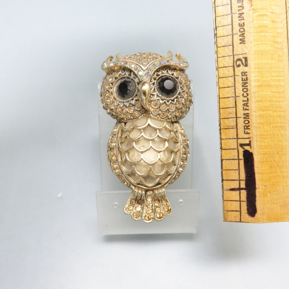 Vintage Rhinestone Owl Pin, Big and Beautiful - image 3