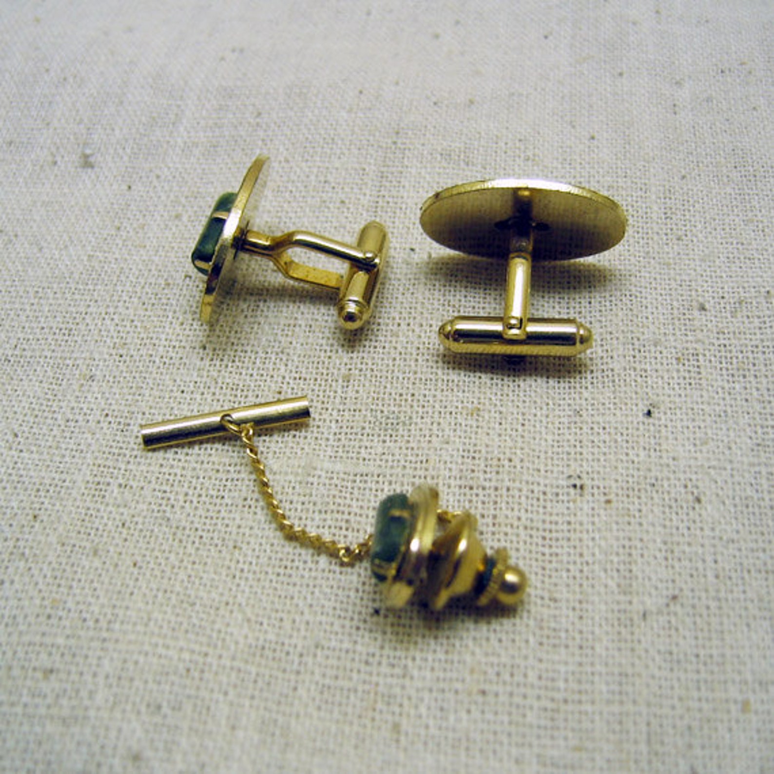 Boutons De Manchette Vintage En Jade Et Plaqué Or Jaune, Pour Une Touche D'élégance Classique