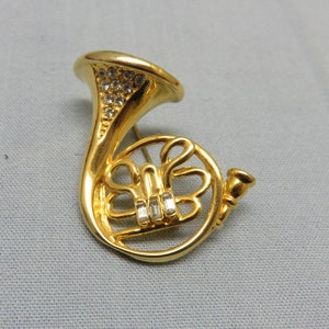Adorable Vintage Rhinestone French Horn Brooch