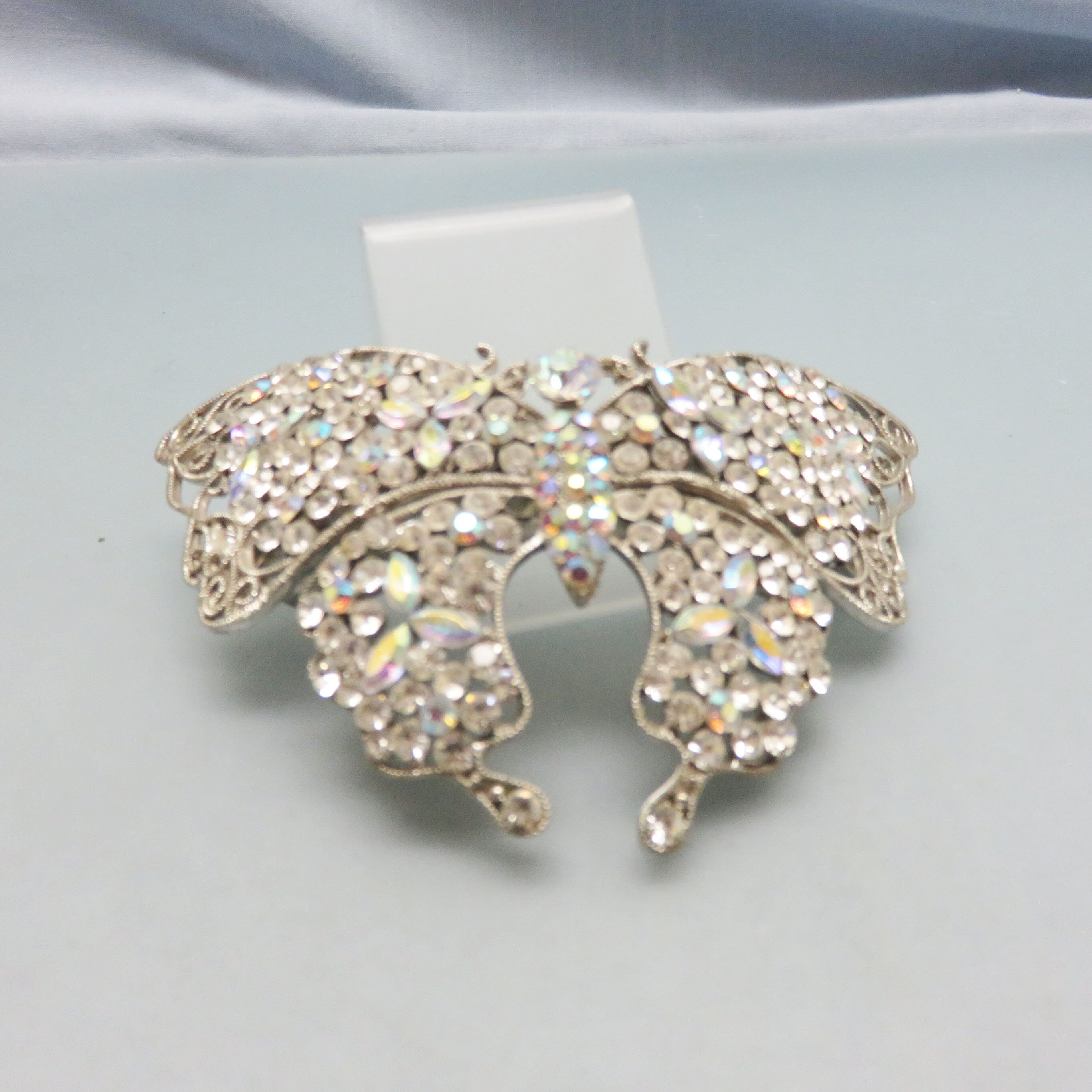 Vintage Big Bold Aurora Borealis Rhinestone Butterfly Hair  display picture 2