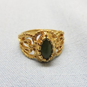 Lovely Vintage Gold Plated Filigree Chrysoprase  Ring, Size 8