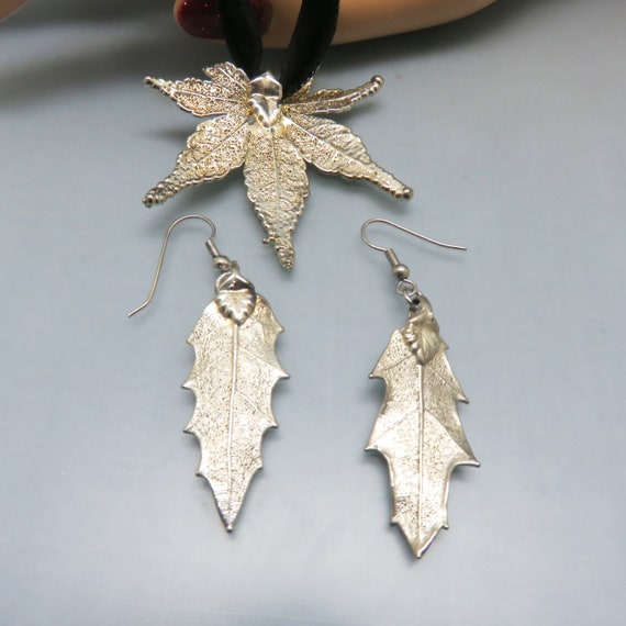 Vintage Sterling Electroplated Leaf Necklace and … - image 4