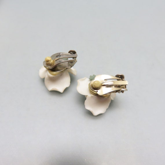 Bisque Porcelain White and Pink Rose Clip On Earr… - image 4