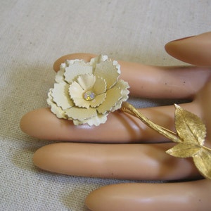 1960s Vintage Flower Brooch: Creamy White Rhinestone, Brushed Gold Leaf
