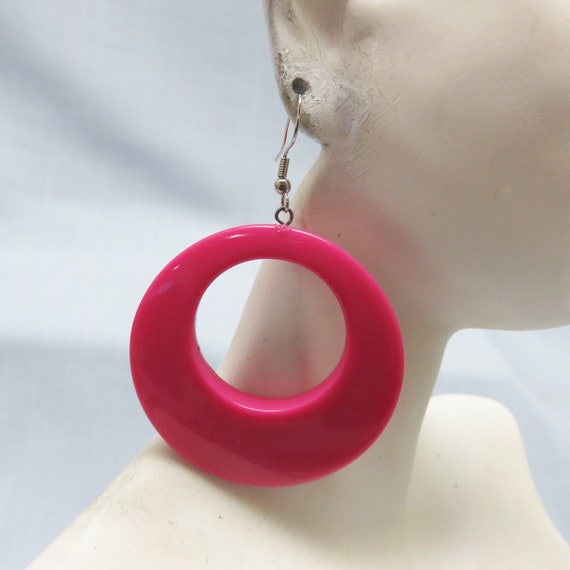 Raspberry Pink Plastic Hoop Earrings, Pierced Hoo… - image 4