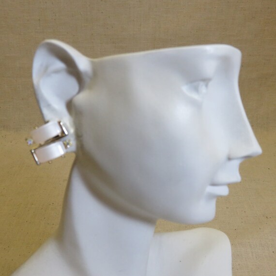 1960s Creamy White Rhinestone Lucite Clip Earrings - image 3