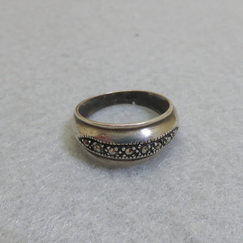 Size 8 Vintage Domed Marcasite Sterling Band Ring