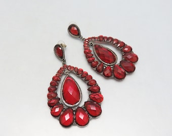 Red Rhinestone Dangle Drop  Pierced Earrings, Victorian look