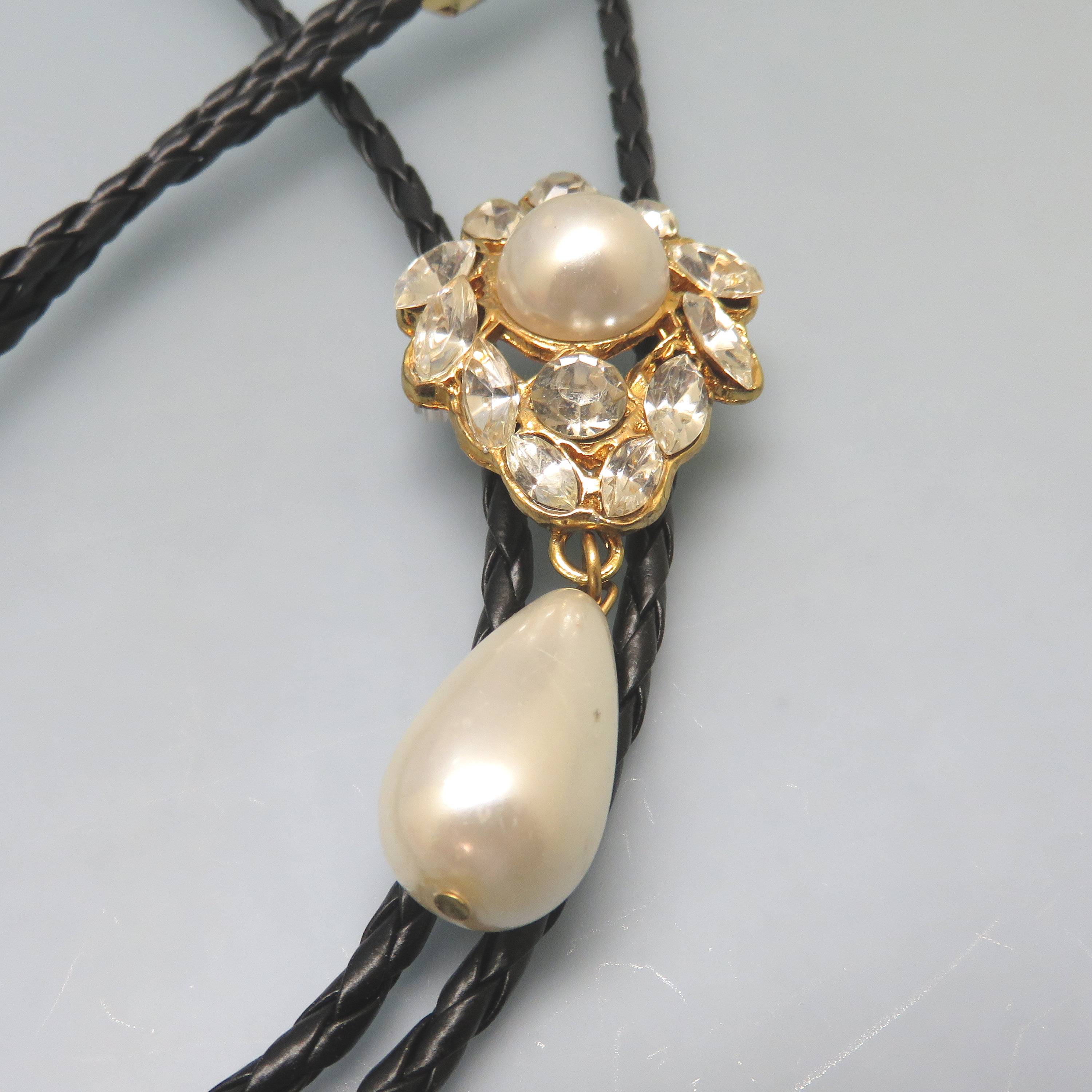 Pearl Bolo Necklace Pearl Bolo Necklace