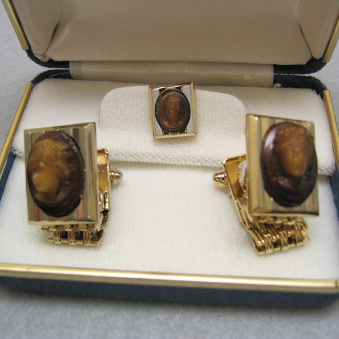 Wraparound Cameo Cufflink Set, Mint in Box, Hickok, Vintage Etsy