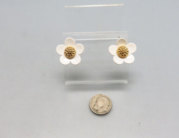 Vintage White Enamel Flower Pierced Earrings, Per… - image 3