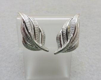 1960s Silver Leaf Clip On Earrings