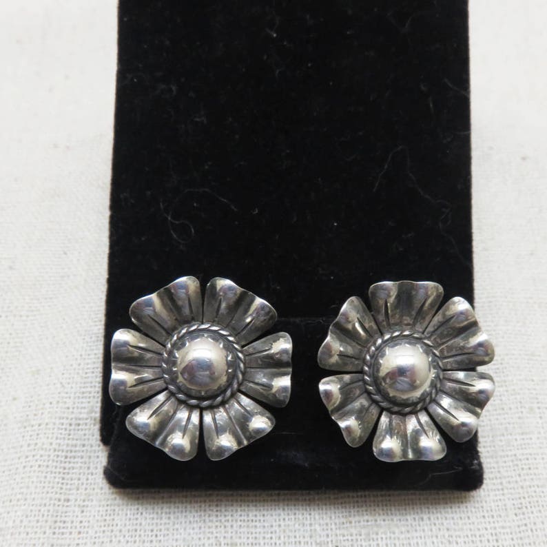 Sterling Silver Flower Screwback Earrings Vintage