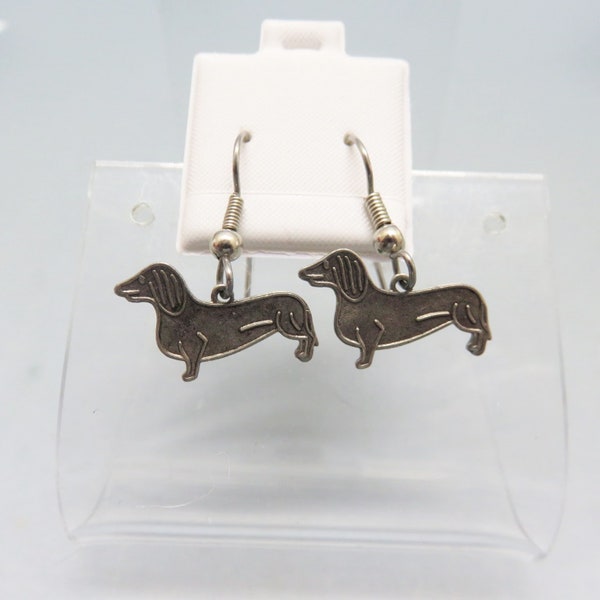 Adorable Dachshund, Weiner Dog Pierced Earrings, Vintage Dog Earrings