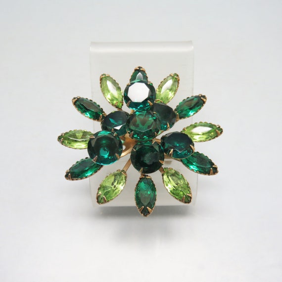 2 Color Green Rhinestone Sunburst Brooch, 1960s V… - image 2