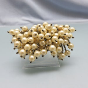 Vintage Elegant Oodles of Faux Pearl Hair Clip or Barrette