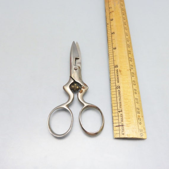 Made in Italy vintage scissors initialed AM by previous owner